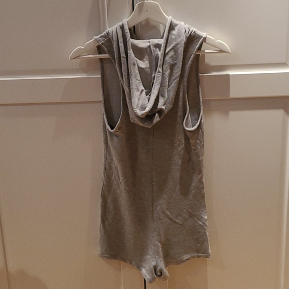 Forever 21 Lounge Romper hoodie - Picture 2 of 4